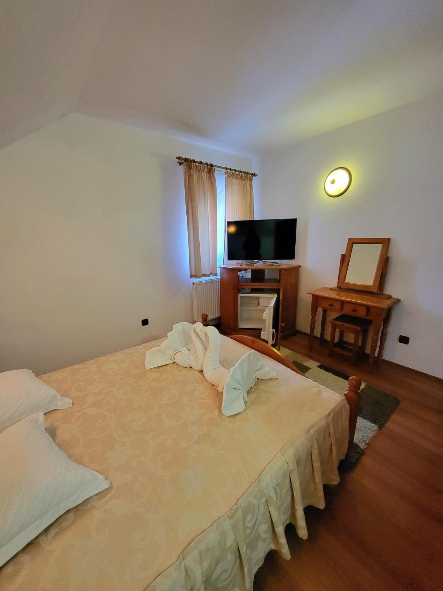 Pensiunea Gianina Arieseni Bagian luar foto